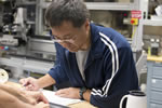 exp352_079